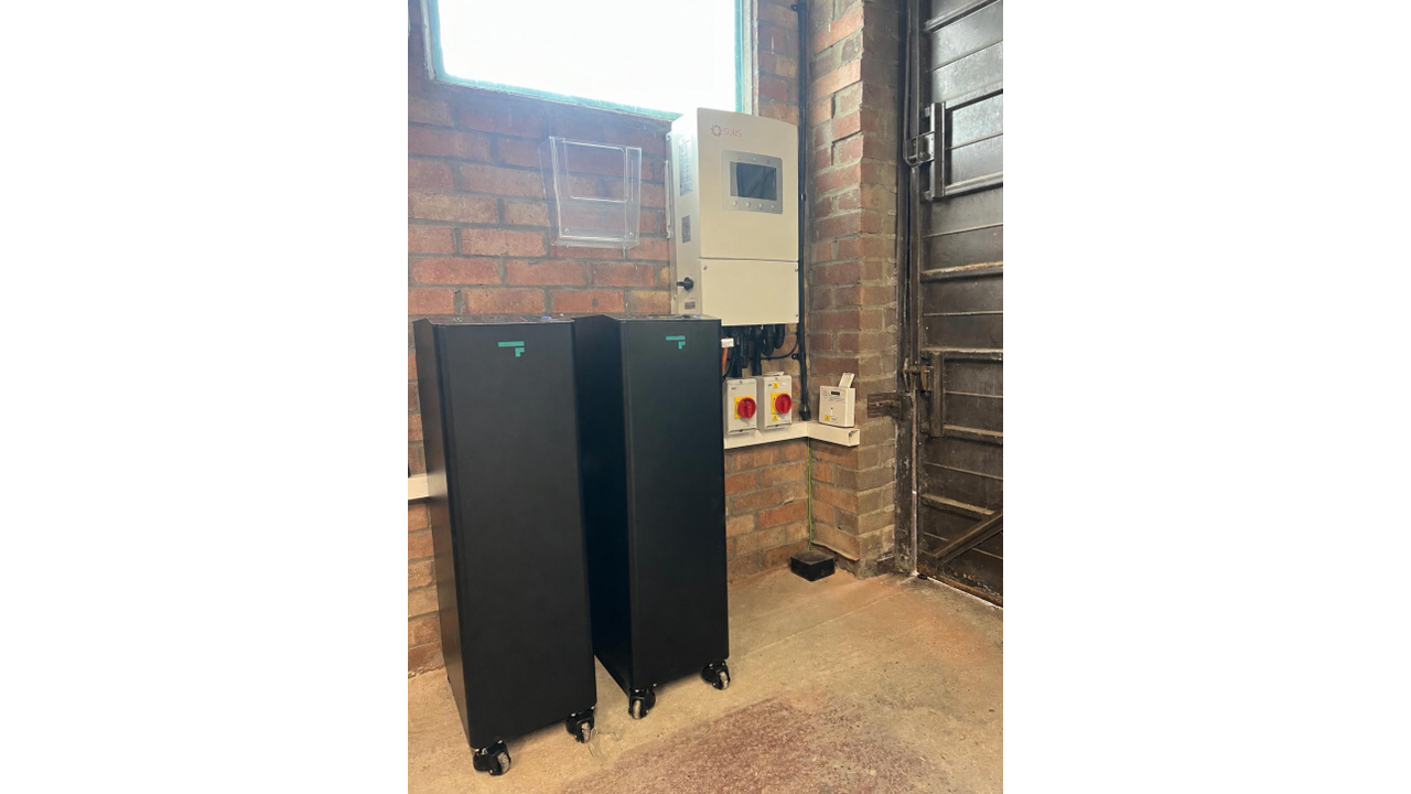 Solis 10kW S6 | 2 X Fogstar ECO 16.1kWh battery | Doncaster