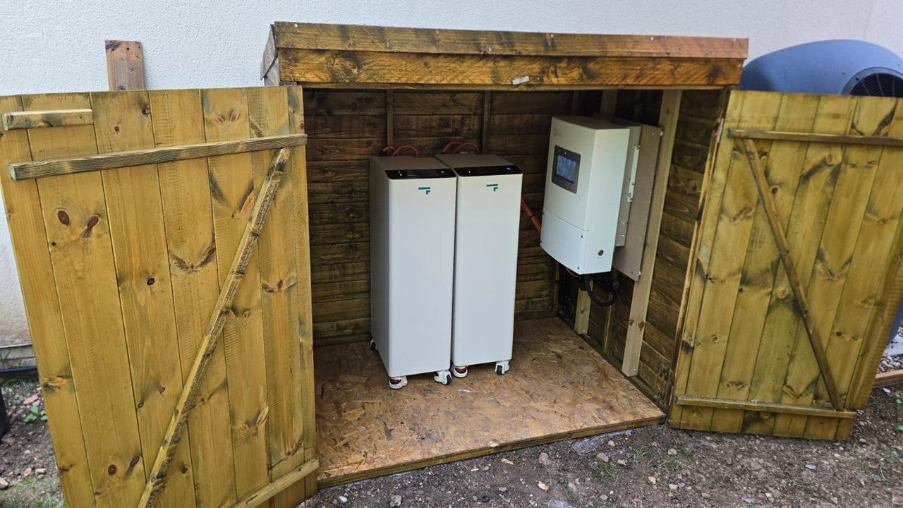 Solis 6kW S6 | 2 X Fogstar ECO 16.1kWh battery | Bicester