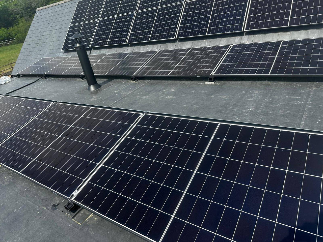 9.3kW 465W AIKO Solar Panels | Fox 8kW Hybrid | 2 X EP11 10.36kWh batteries | RH12 4PZ