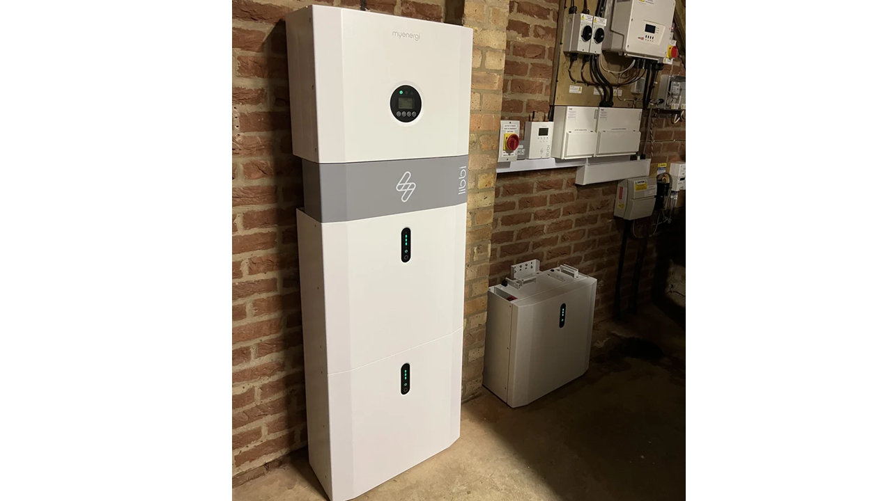 LIBBI 5kw Hybrid | 15kWh batteries | CV35 8BW