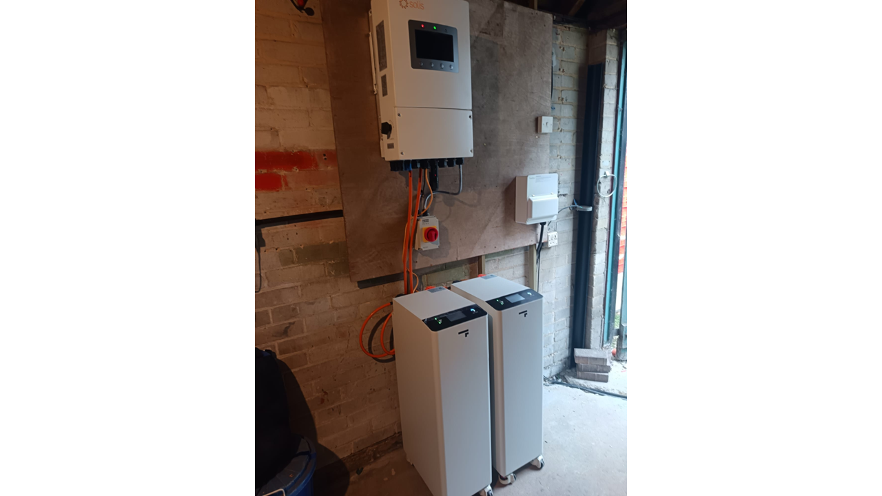 Solis 10kW S6 | 2 X Fogstar ECO 16.1kWh battery | Bournemouth