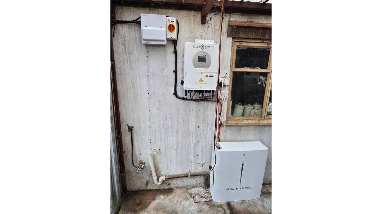 Sunsynk 3.6kw hybrid | 1 x GSL 10.24kWh batterry | GU21 4JN