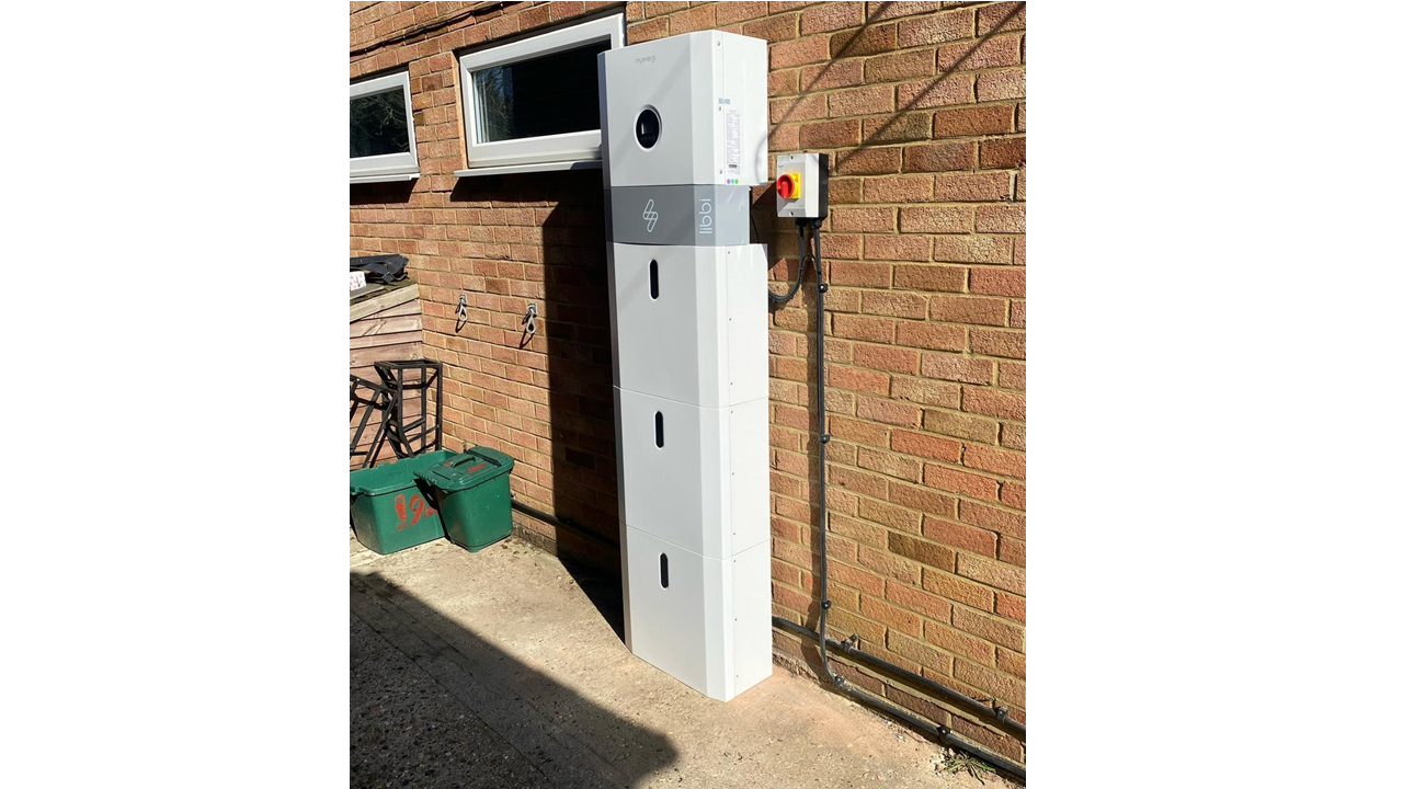 LIBBI 5kw Hybrid | 15kWh batteries | CM3 4QJ