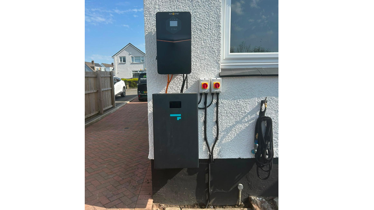 Sunsynk 8kw ACURE hybrid | Fogstar 16.1kWh ECO | Glasgow