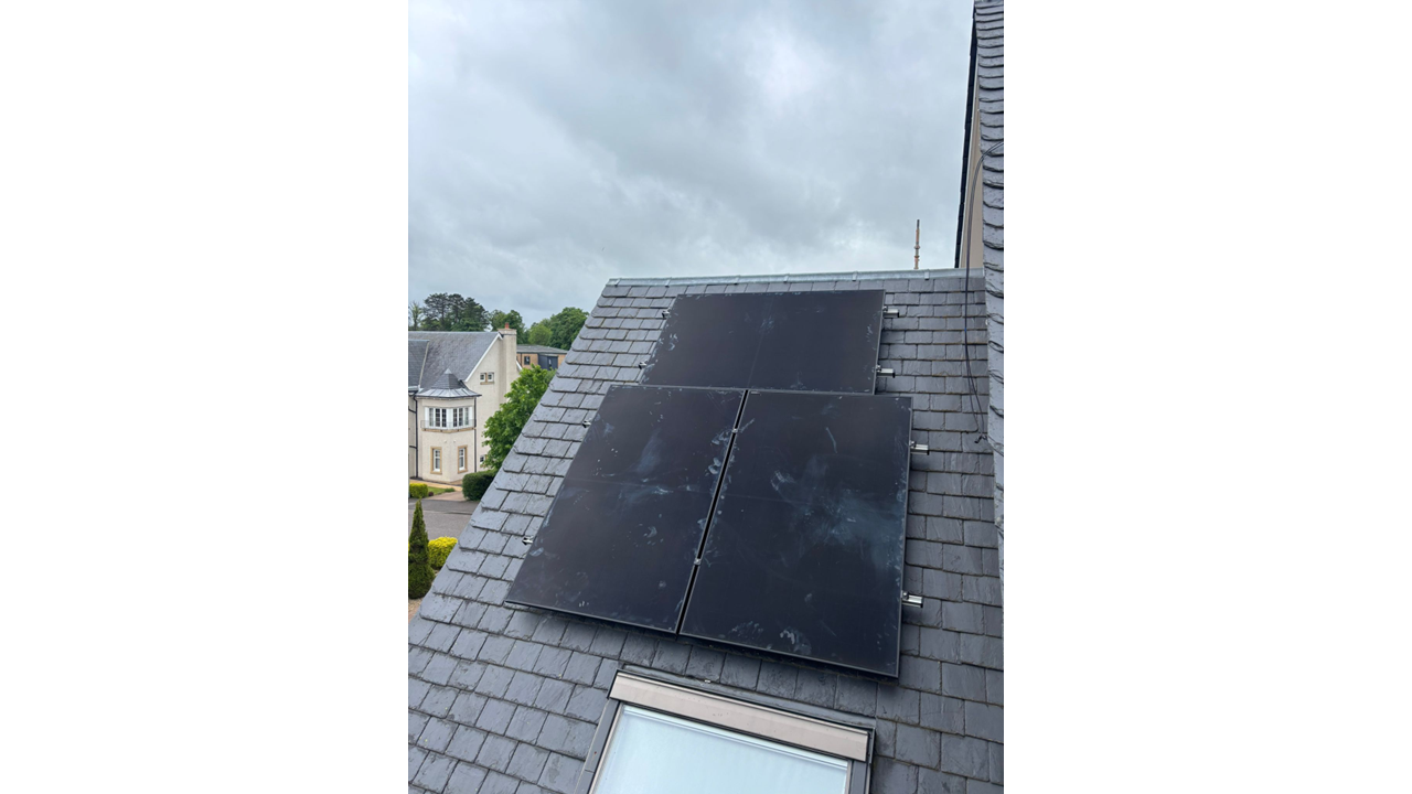 9.6kWh Solar | Fox ESS 8kW Hybrid | 2 X 11.52kWh EP12 batteries | Glasgow