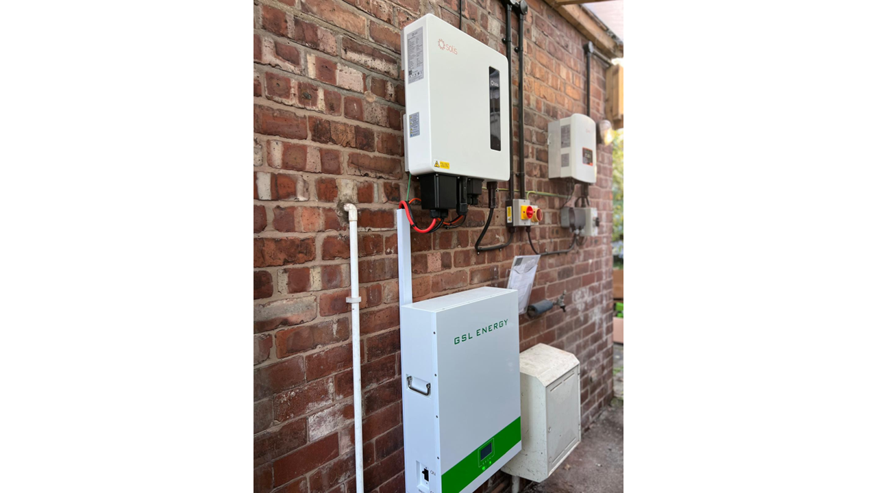 Solis 3.6kW AC Charger | GSL Powerwall 5.12kWh battery | M21 7SS